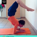 Posture Yoga : le Scorpion